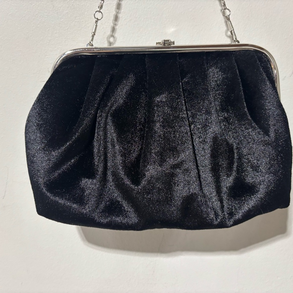 ❤️Laila Rowe Black & Gray Velvet Evening Bag - Picture 3 of 6